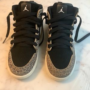 Air Jordan 1 SE GS ‘Leapard’